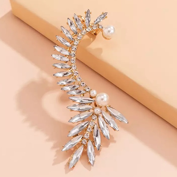 ⚜️[𝟯/$𝟮𝟴]⚜️NEW Rhinestone Pearl Crawler Earring - Picture 5 of 9